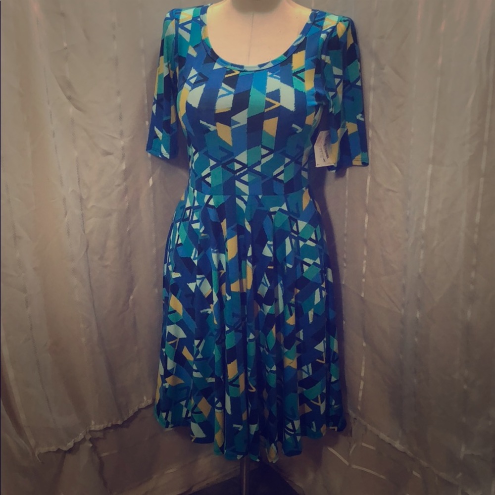 24 HOUR SALE LuLaRoe Dress Size M Blue Abstract